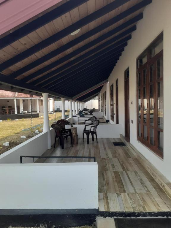 Hotel Blu Marine Nilaveli Trincomalee Exterior foto
