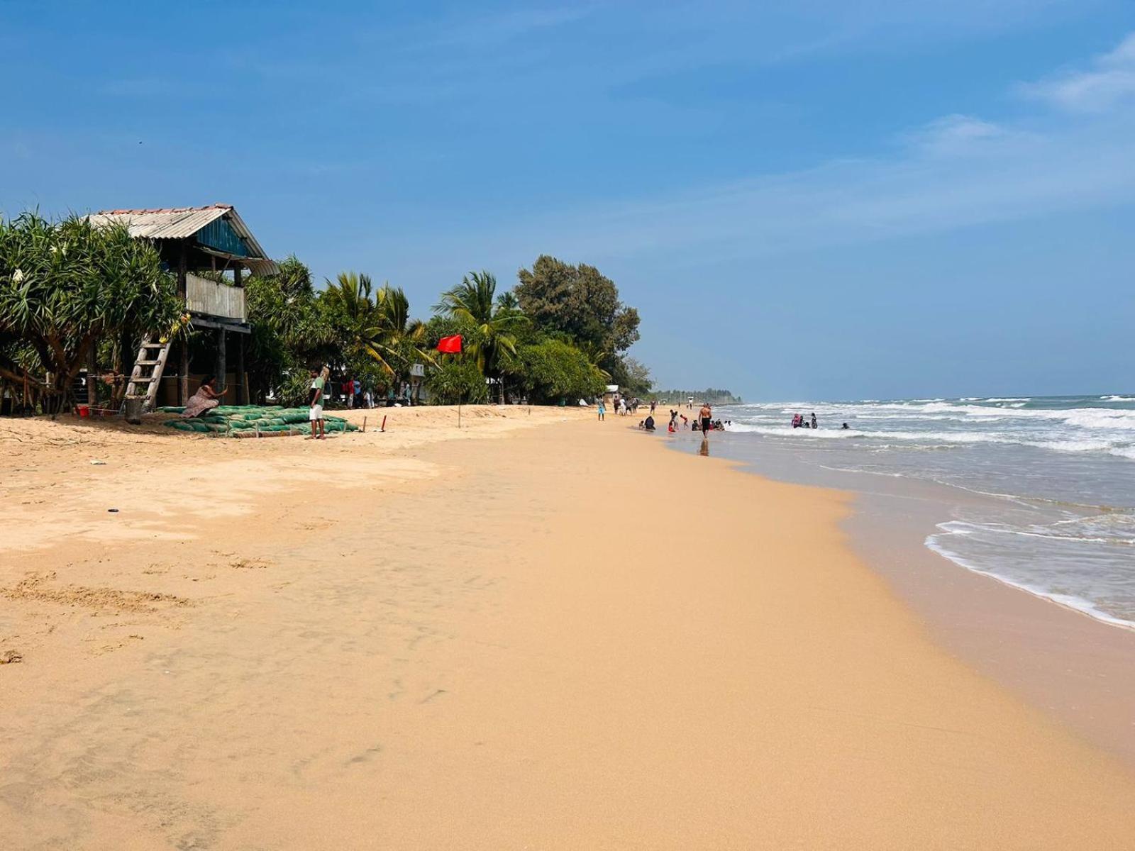 Hotel Blu Marine Nilaveli Trincomalee Exterior foto